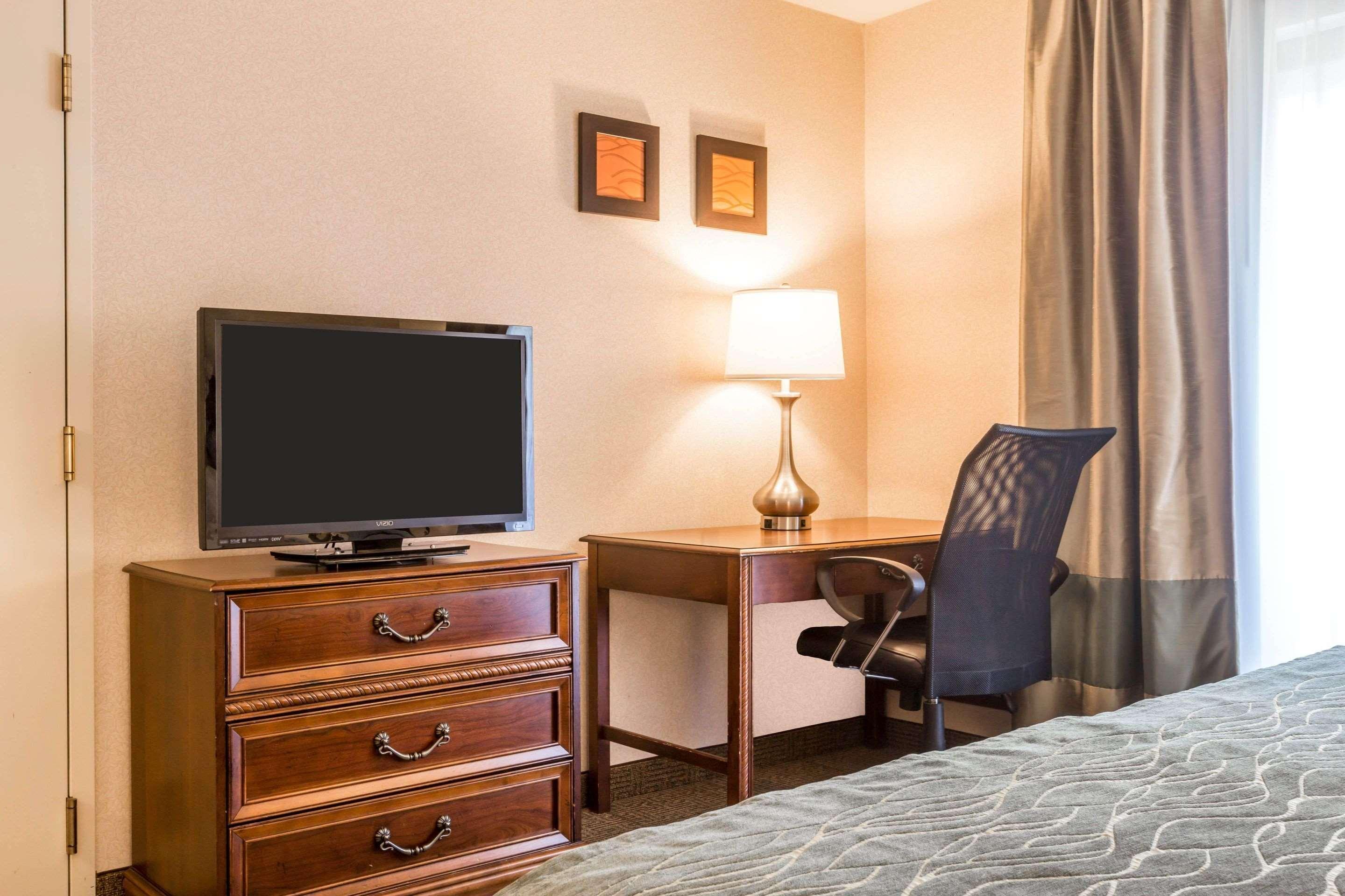 Comfort Inn & Suites Μπέρλινγκτον Εξωτερικό φωτογραφία