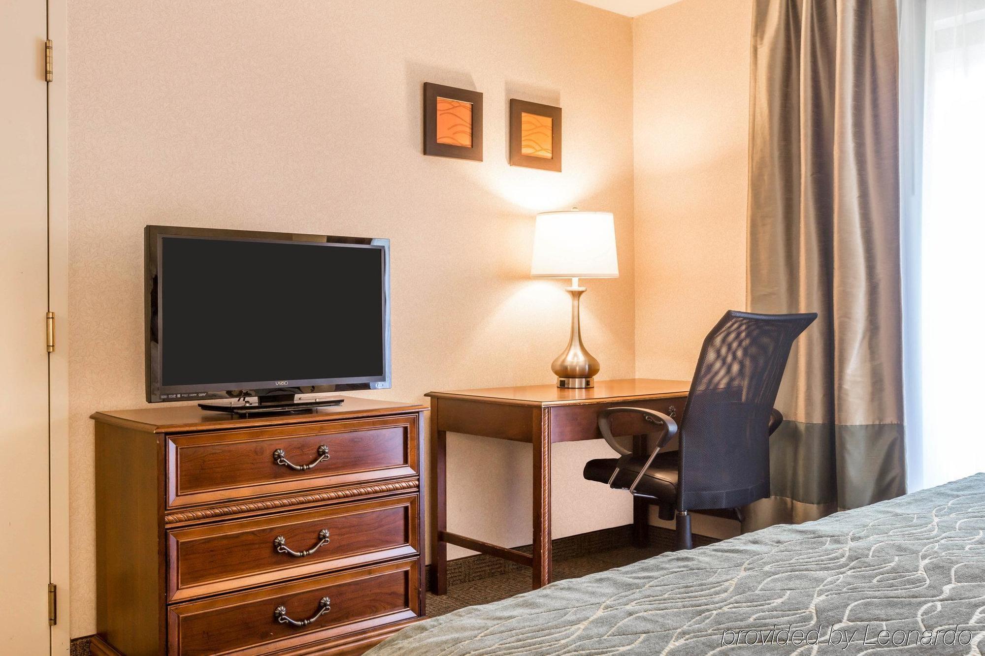 Comfort Inn & Suites Μπέρλινγκτον Εξωτερικό φωτογραφία