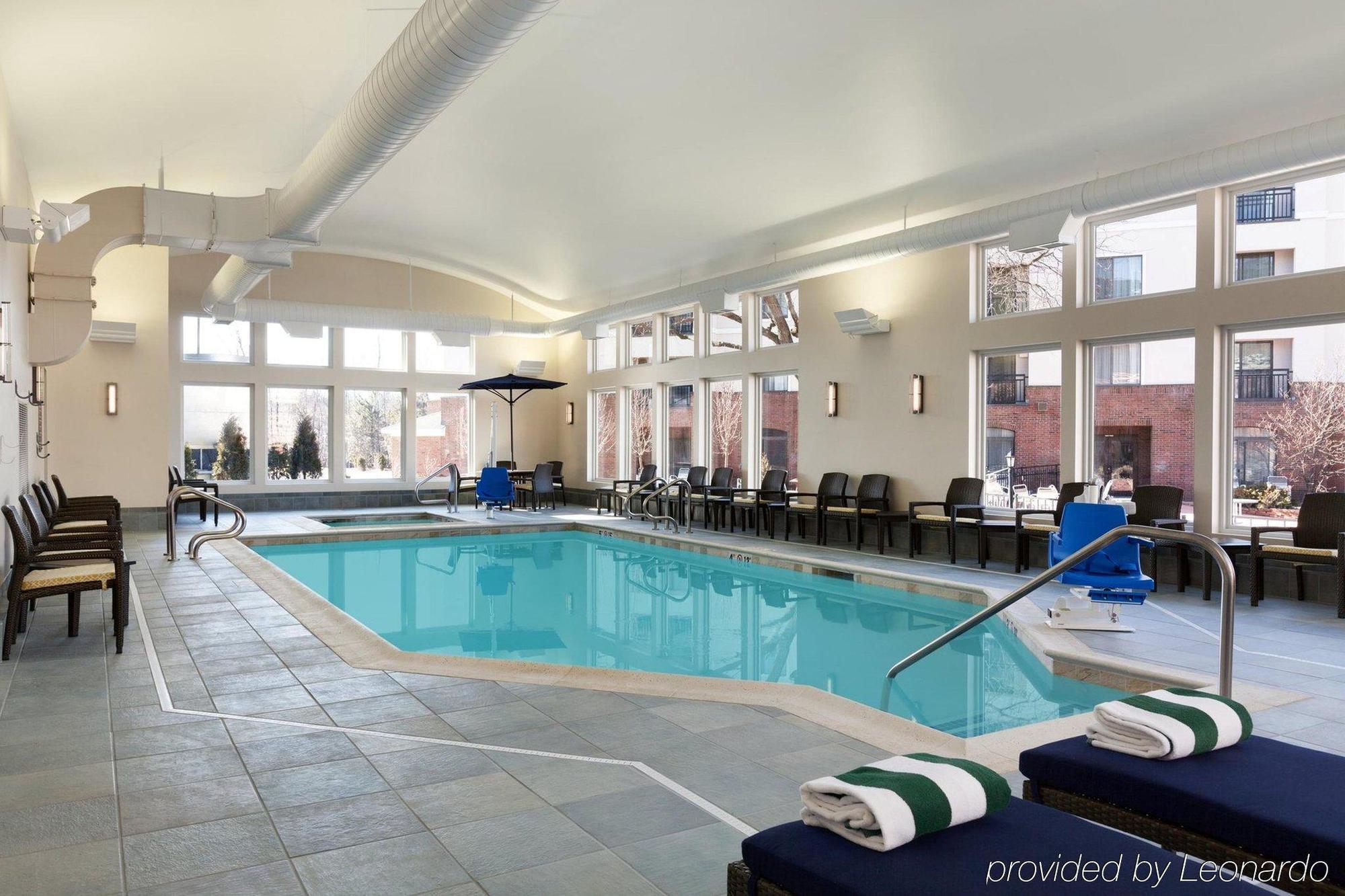 Comfort Inn & Suites Μπέρλινγκτον Εξωτερικό φωτογραφία